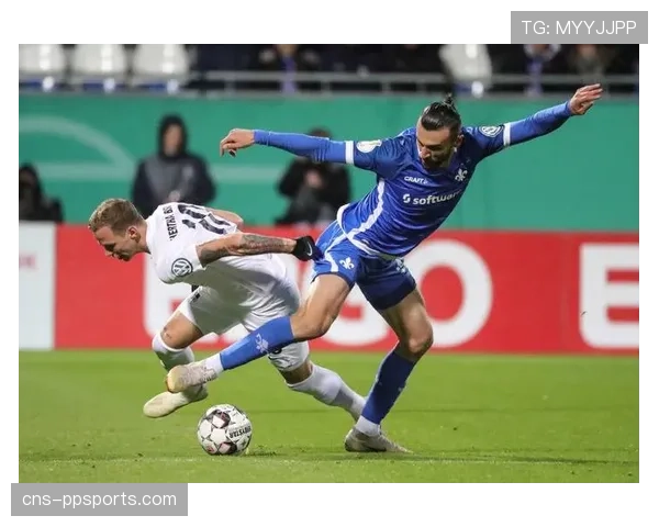 全场比赛结束：波鸿1-1战平弗赖堡，双方各取一分